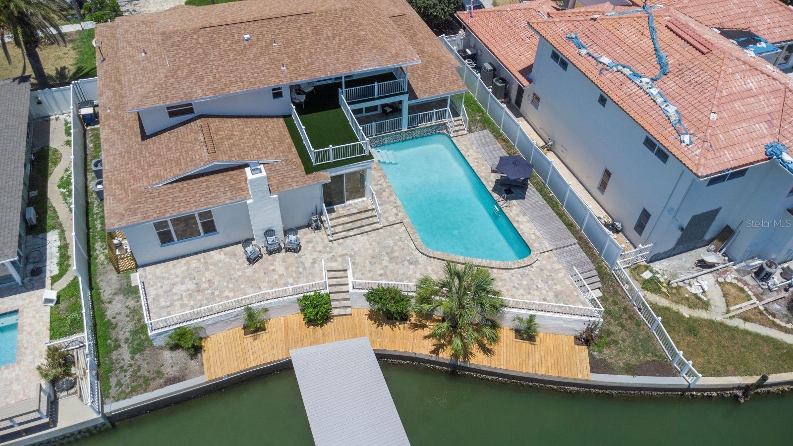 451 PALM ISLAND NE, Clearwater Beach, FL 33767