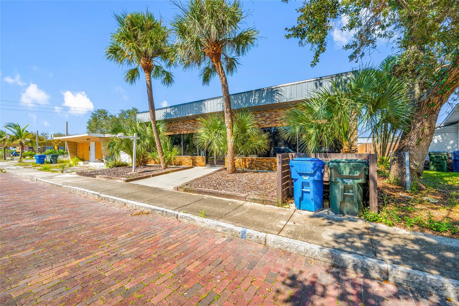 710 1ST AVENUE SW, Largo, FL 33770