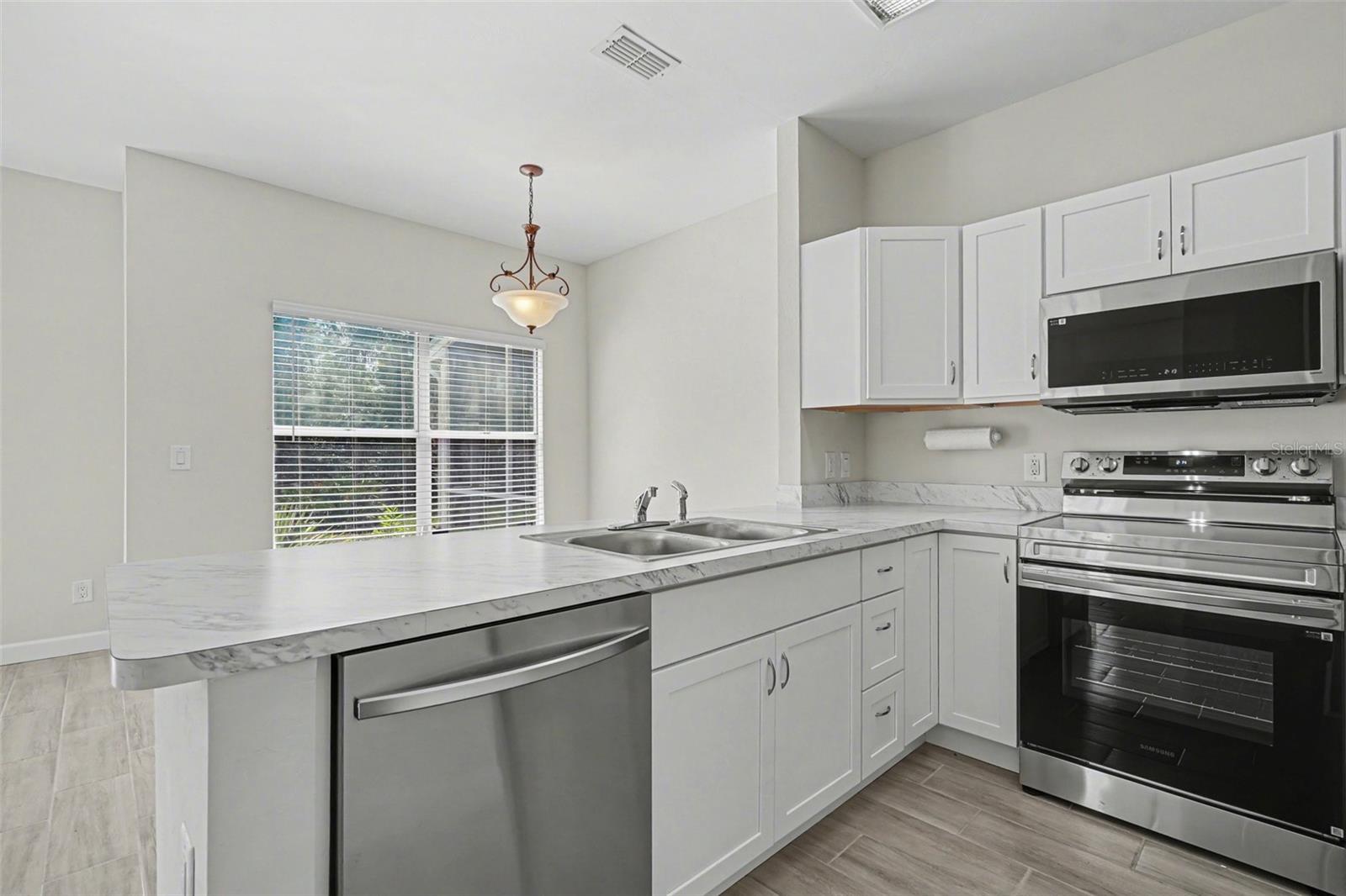 6081 LAKE FRONT DRIVE, Fort Myers, FL 33908