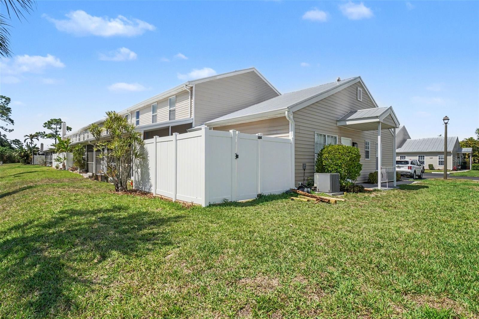 6081 LAKE FRONT DRIVE, Fort Myers, FL 33908