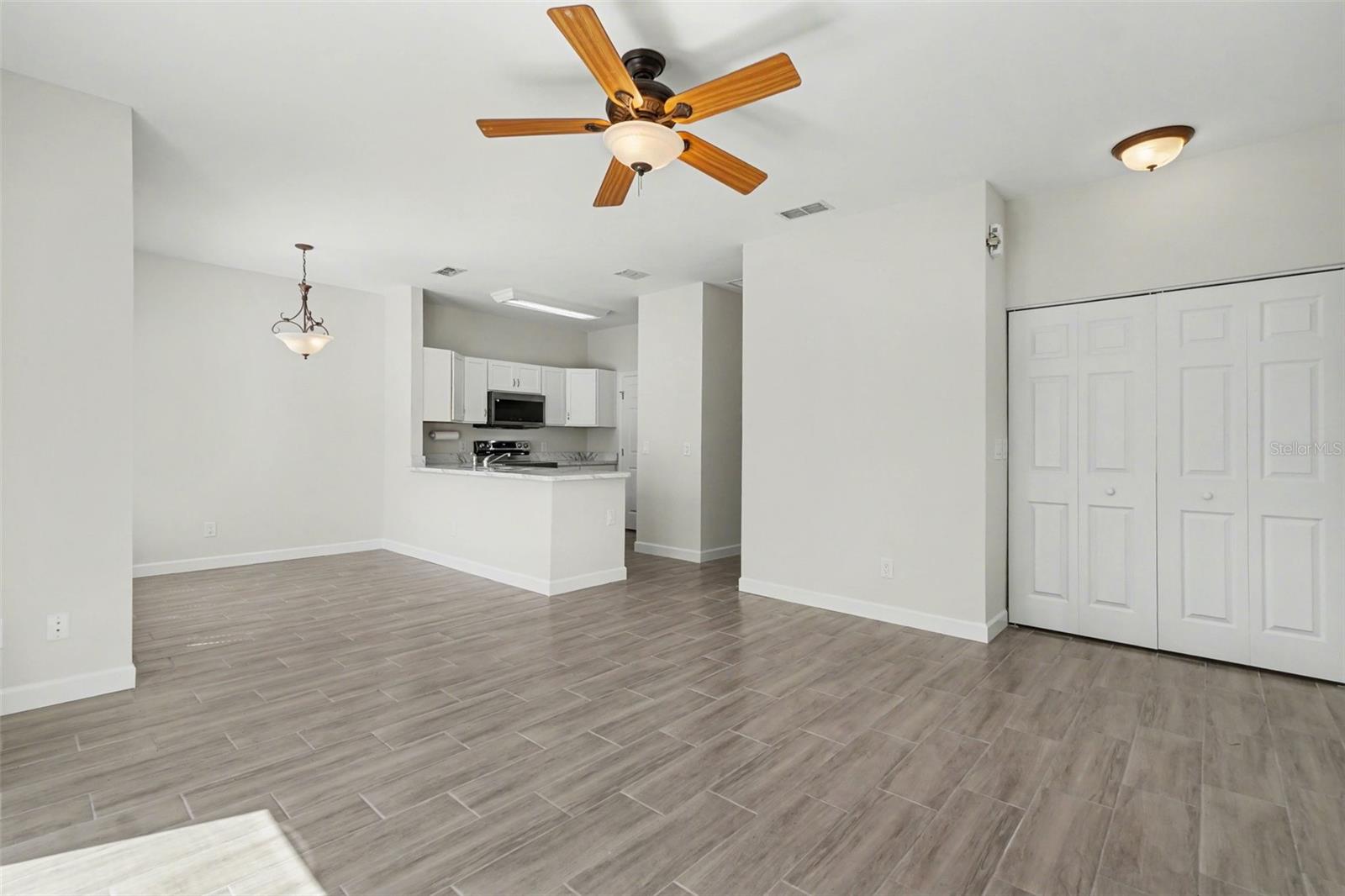 6081 LAKE FRONT DRIVE, Fort Myers, FL 33908 6081 LAKE FRONT DRIVE, Fort Myers, FL 33908