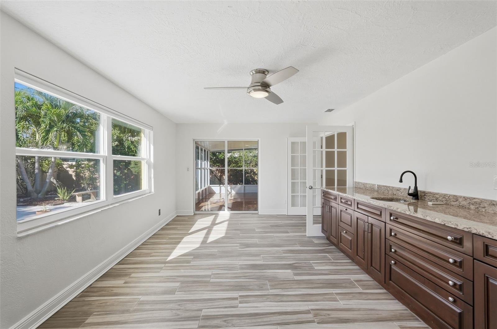 1460 69TH PLACE S, St Petersburg, FL 33705