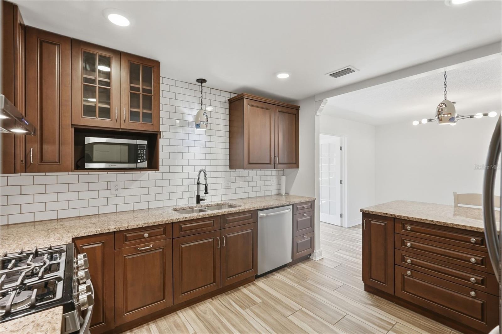 1460 69TH PLACE S, St Petersburg, FL 33705