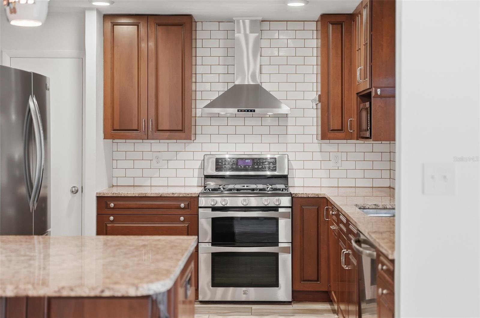 1460 69TH PLACE S, St Petersburg, FL 33705