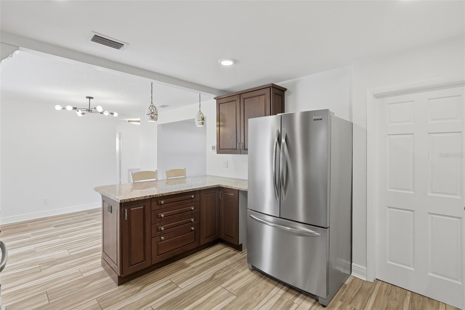 1460 69TH PLACE S, St Petersburg, FL 33705