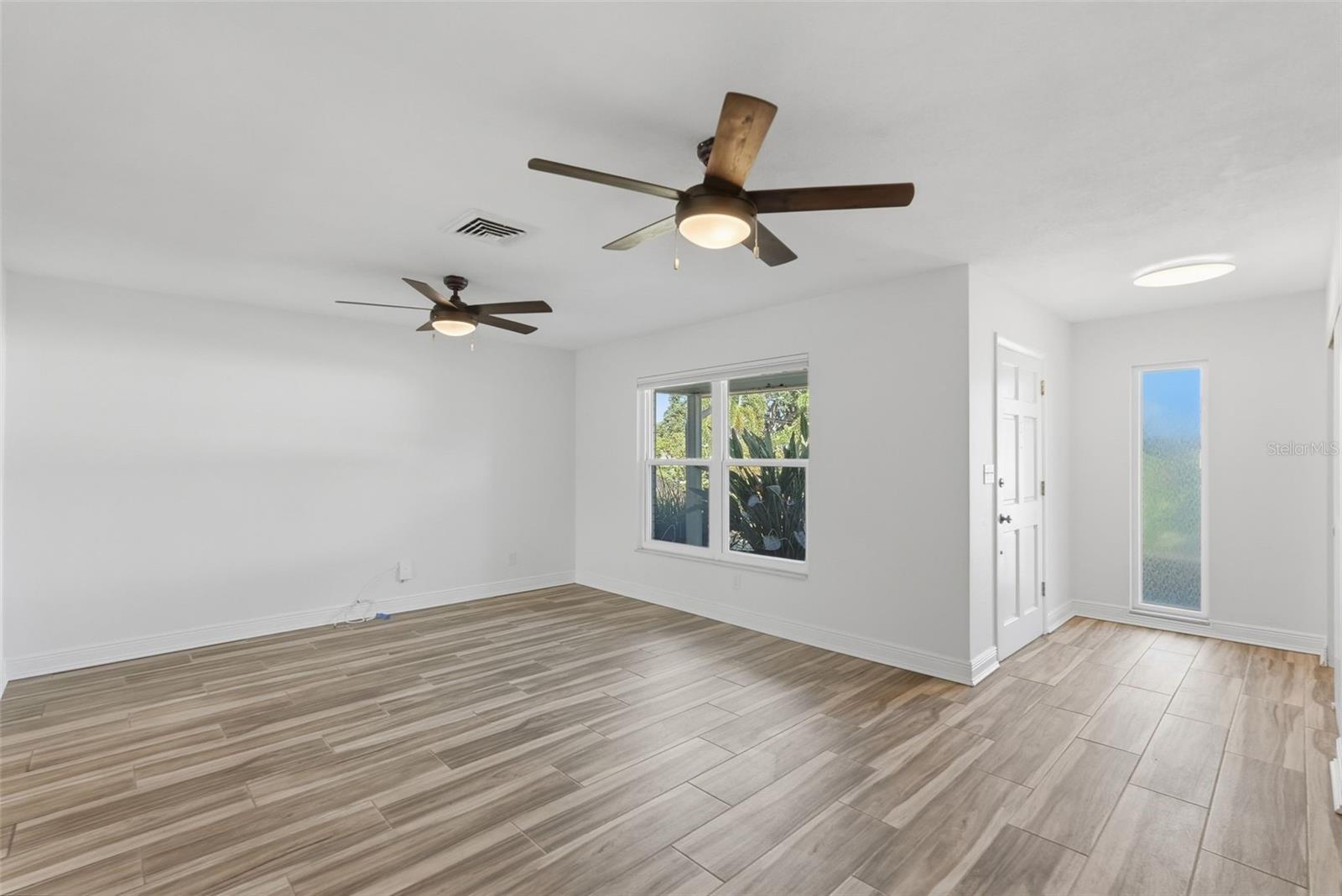 1460 69TH PLACE S, St Petersburg, FL 33705
