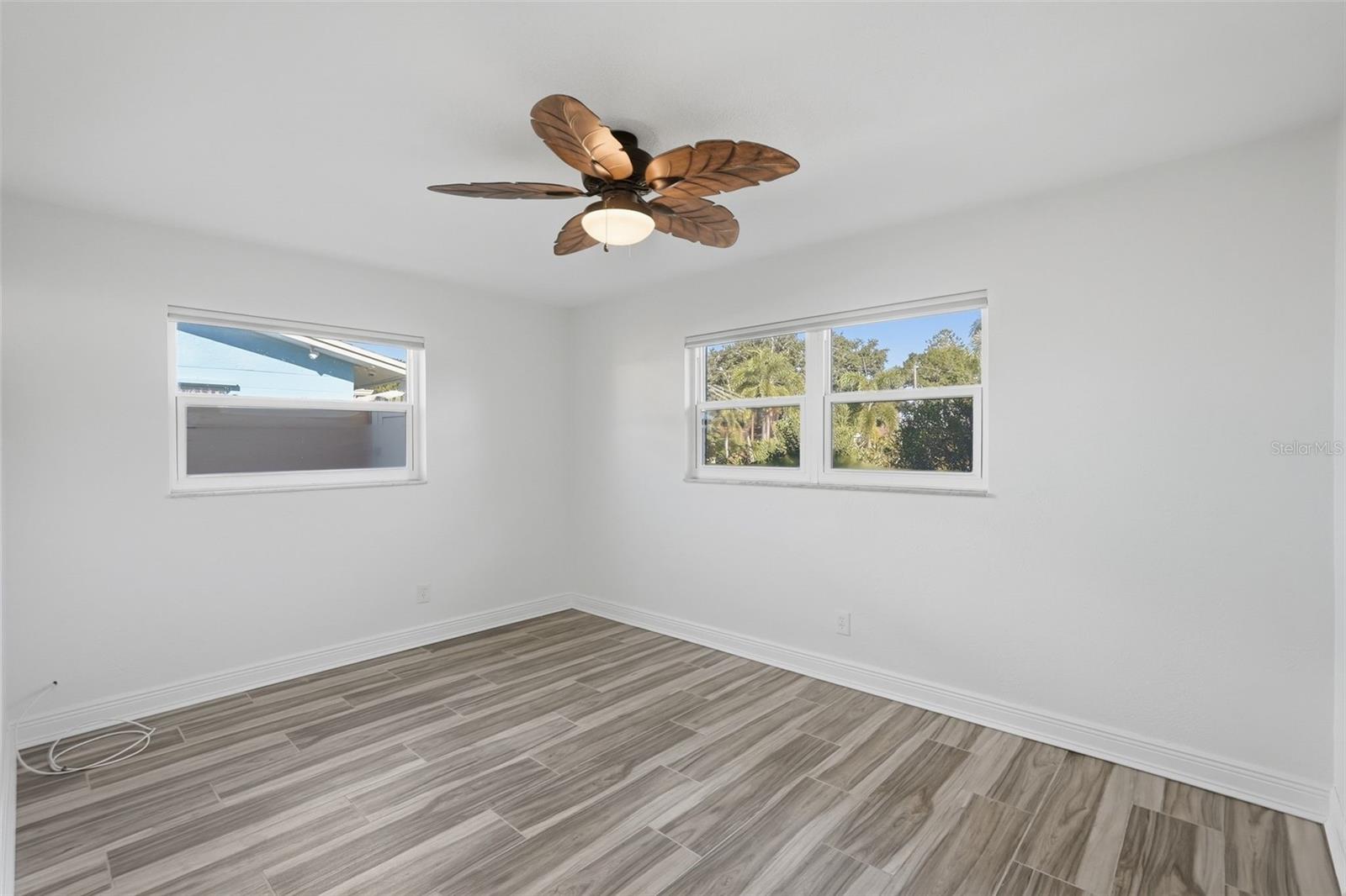 1460 69TH PLACE S, St Petersburg, FL 33705