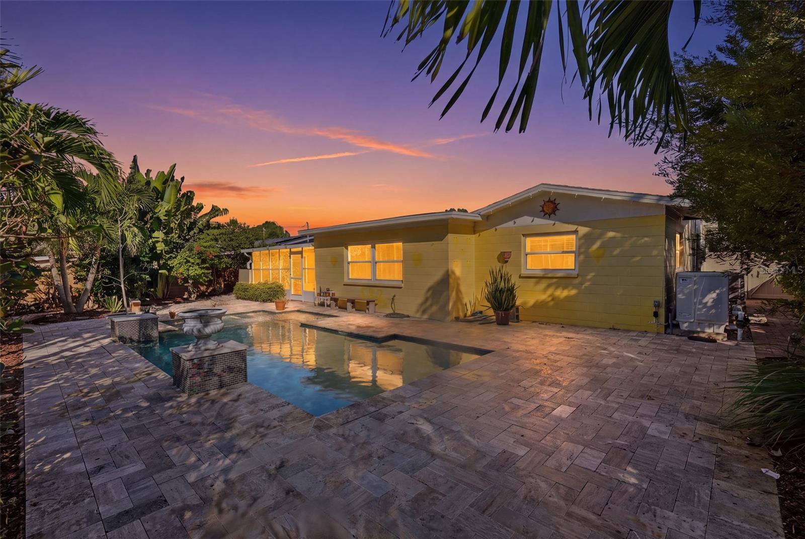 1460 69TH PLACE S, St Petersburg, FL 33705
