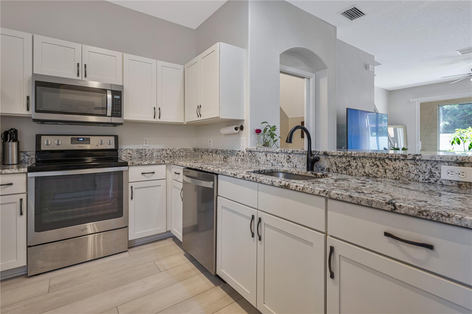 5350 60TH AVENUE N, St Petersburg, FL 33709 5350 60TH AVENUE N, St Petersburg, FL 33709