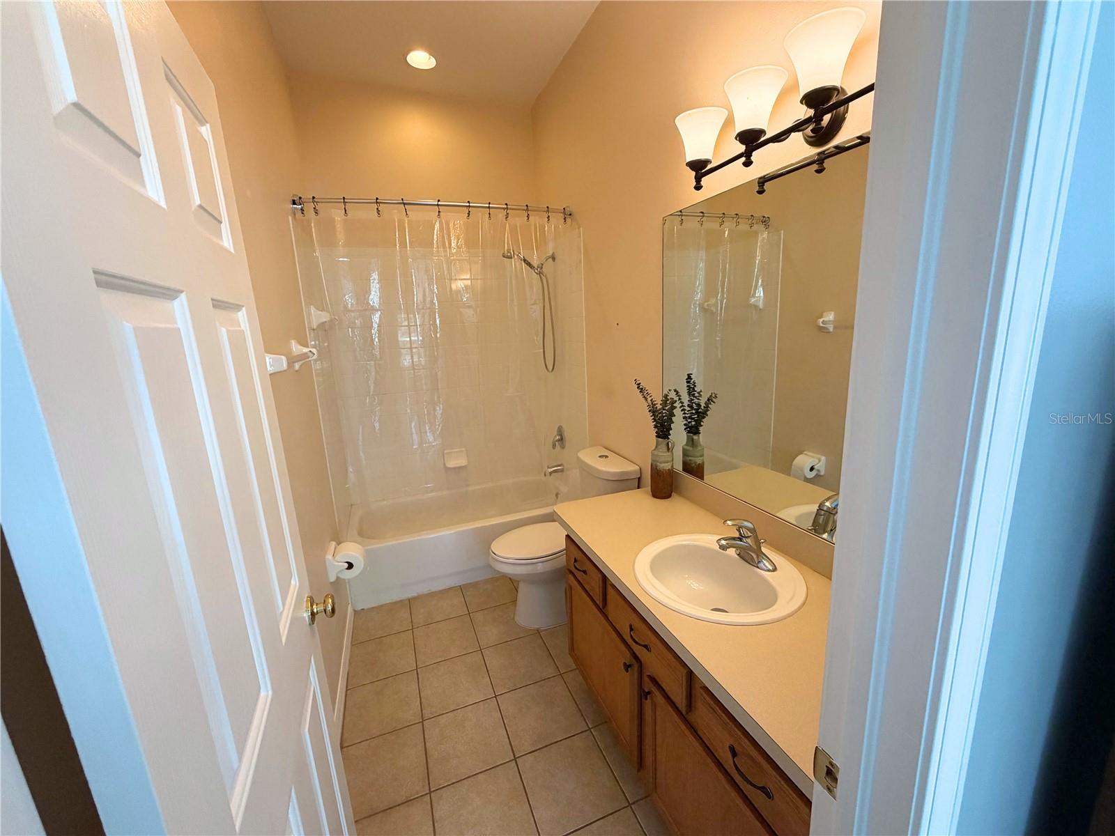 En Suite Bathroom #1