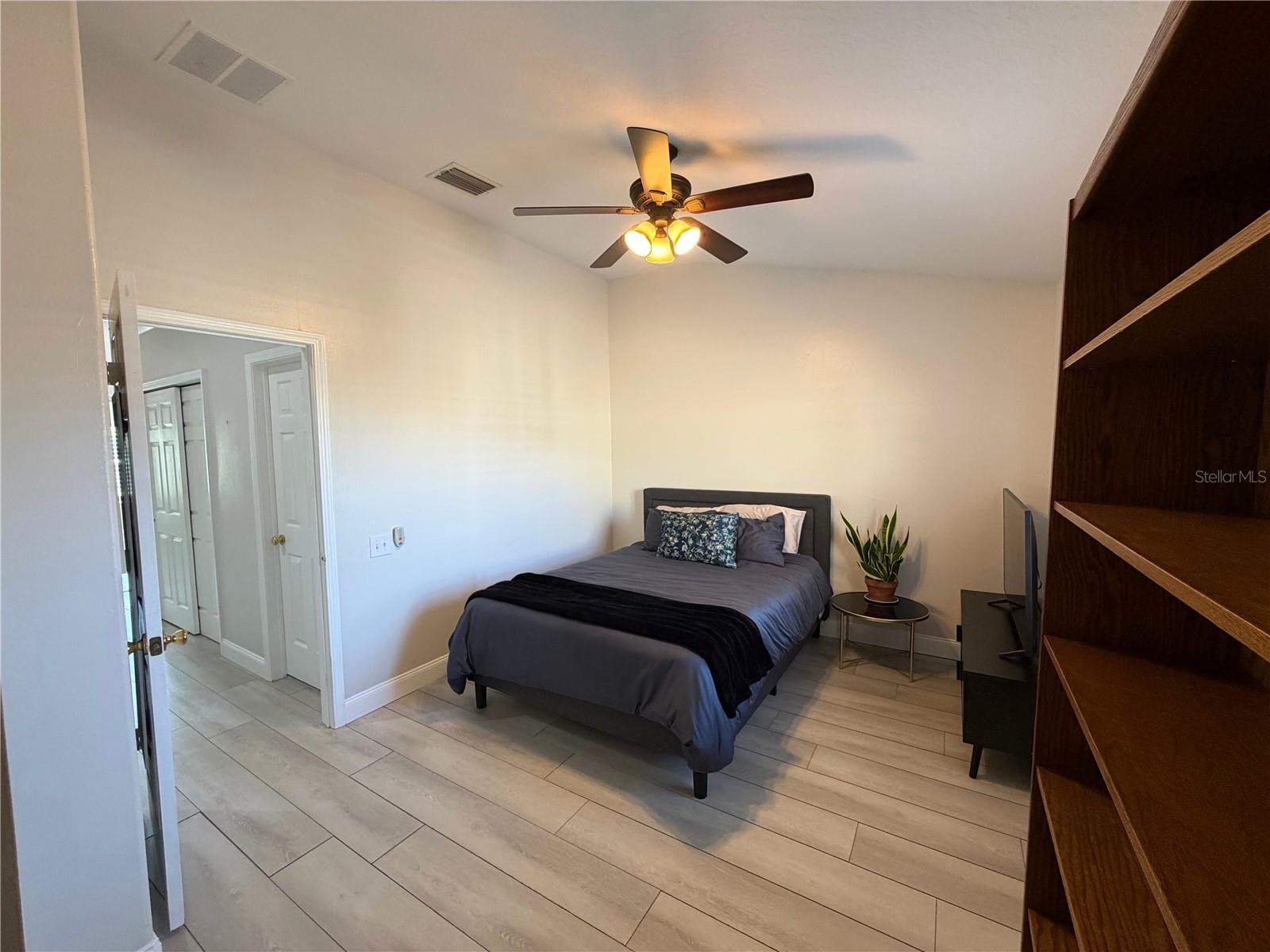 5350 60TH AVENUE N, St Petersburg, FL 33709