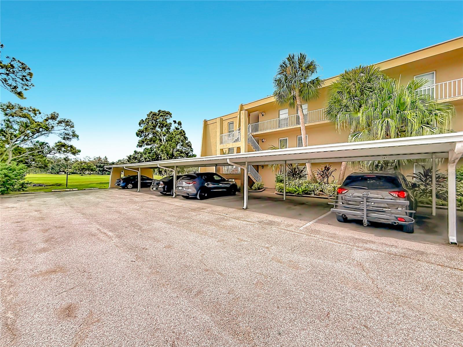 225 COUNTRY CLUB DRIVE, #E252, Largo, FL 33771