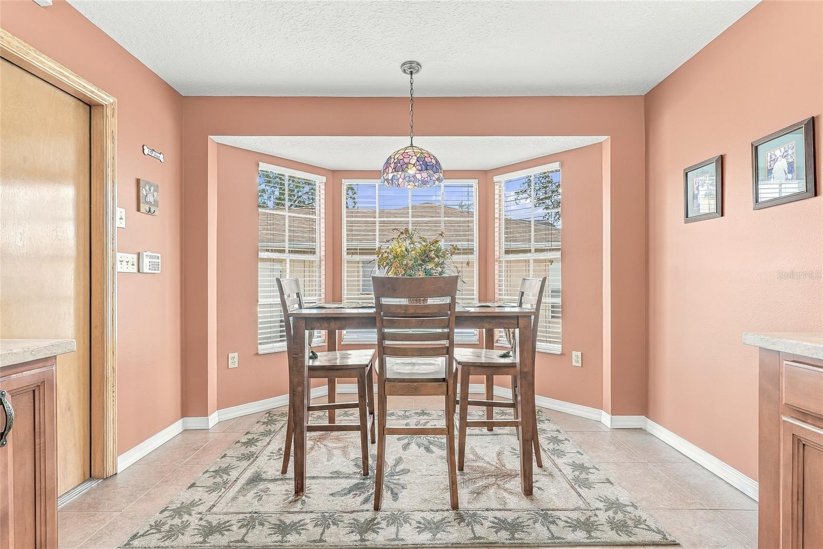Eat-In Kitchen Nook