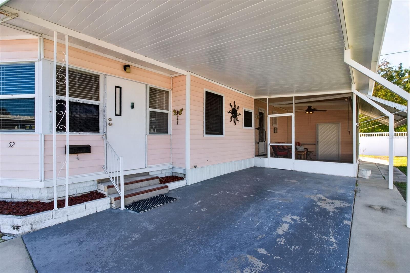 2000 E BAY DRIVE, #52, Largo, FL 33771