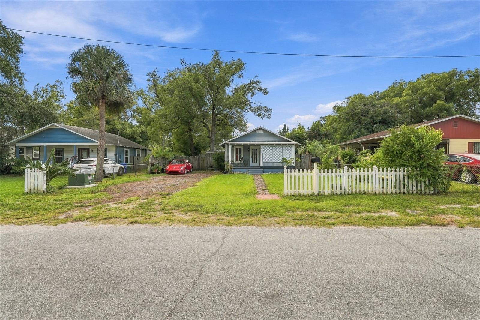 811 E FRIERSON AVENUE, Tampa, FL 33603