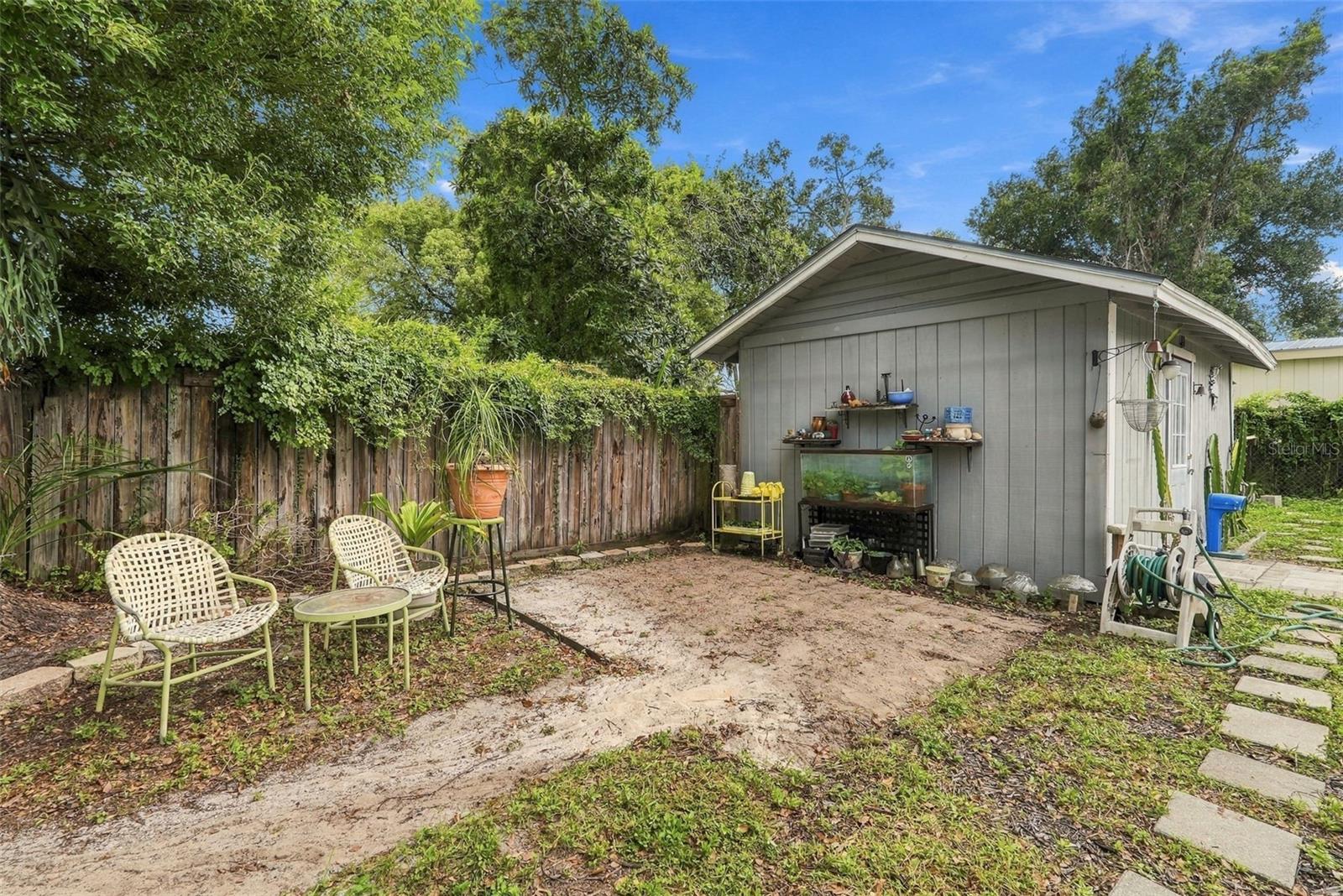 811 E FRIERSON AVENUE, Tampa, FL 33603