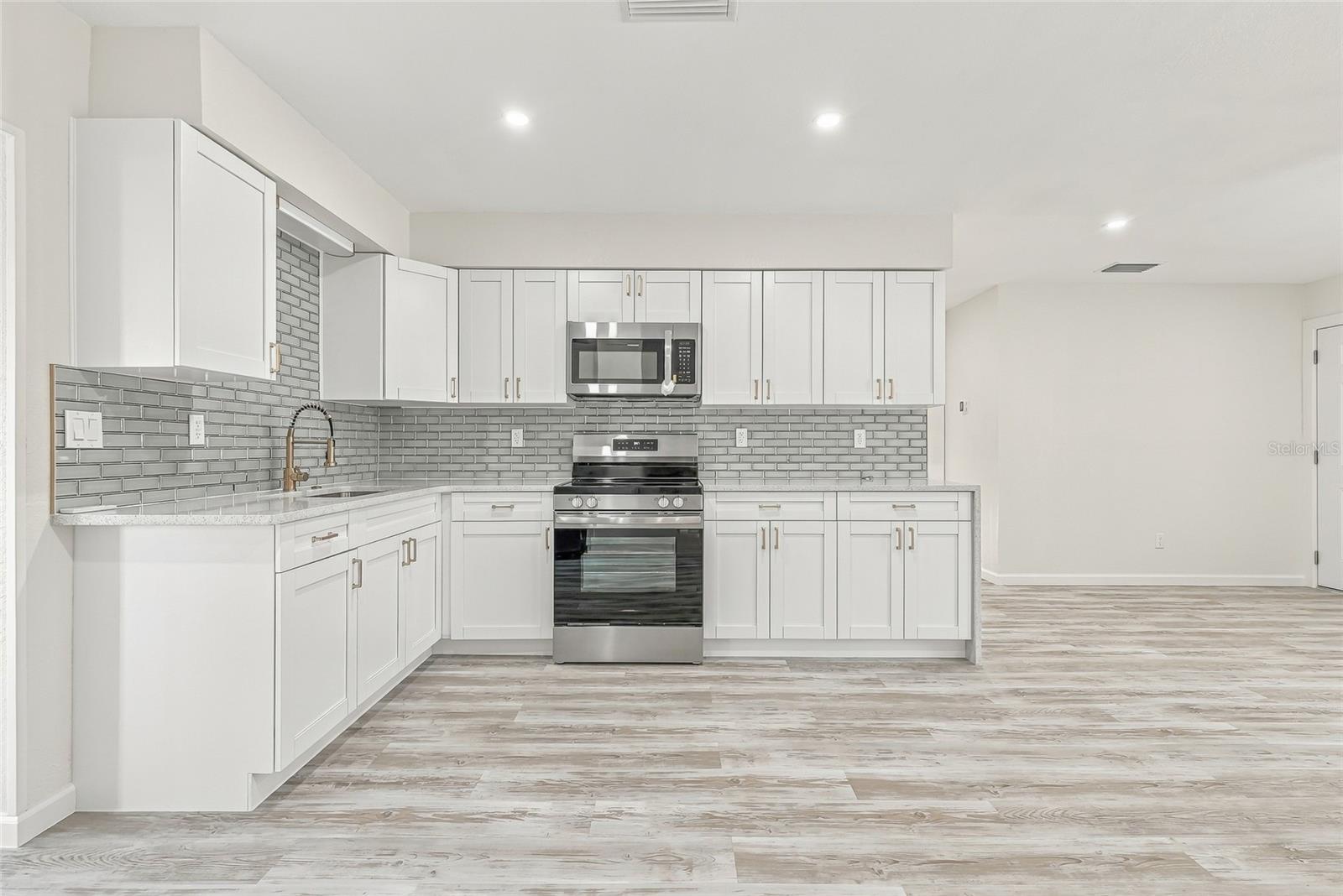 4147 RACCOON LOOP, New Port Richey, FL 34653