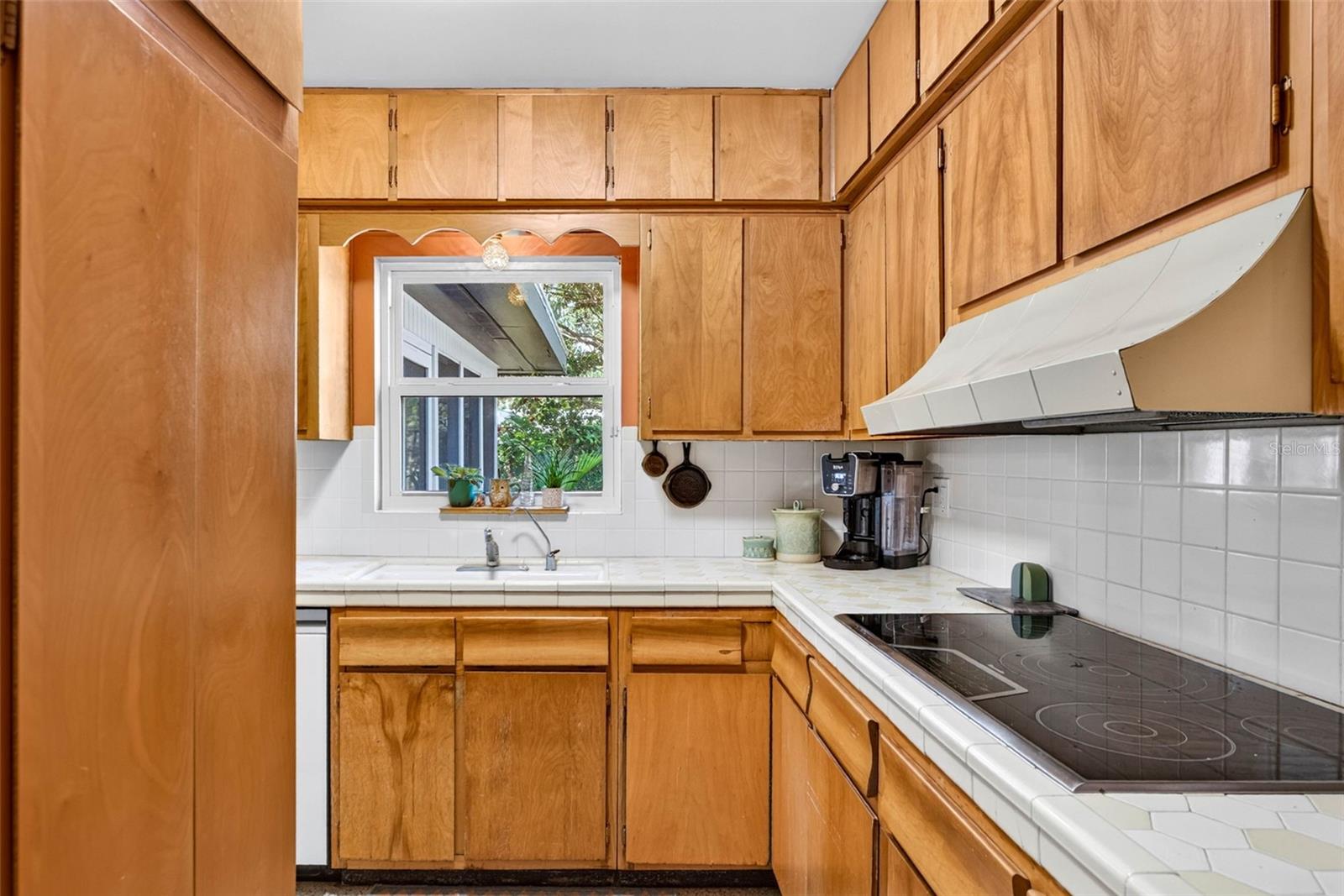 302 PARK RIDGE AVENUE, Temple Terrace, FL 33617