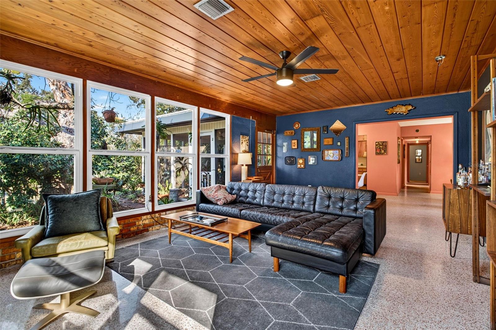 302 PARK RIDGE AVENUE, Temple Terrace, FL 33617