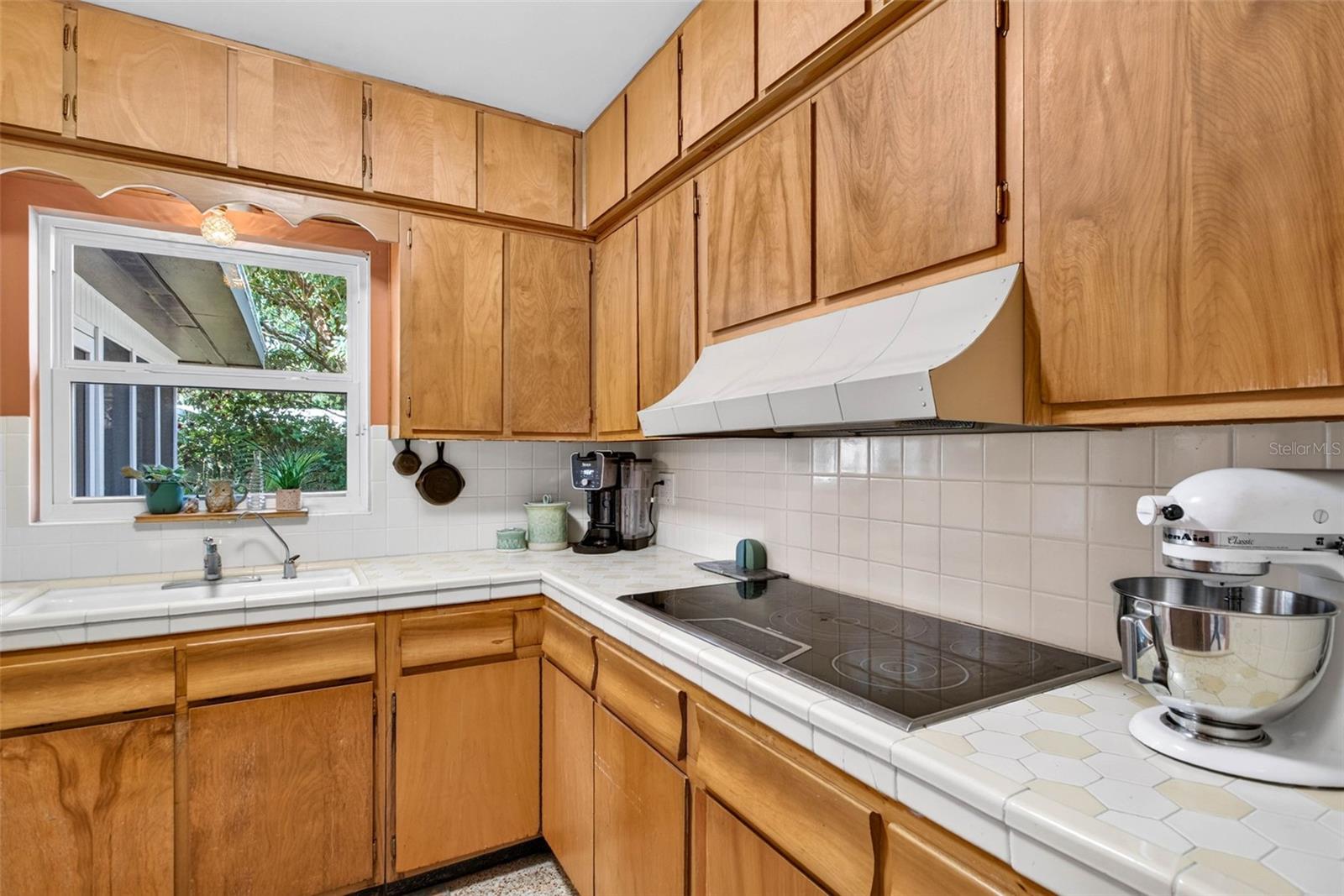302 PARK RIDGE AVENUE, Temple Terrace, FL 33617