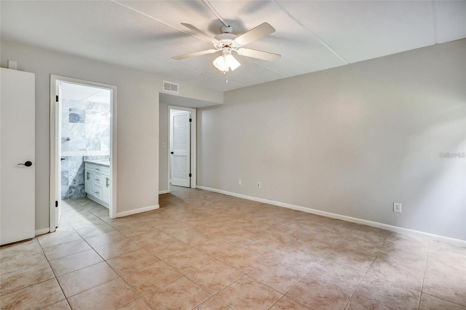 1200 TARPON WOODS BOULEVARD, #P5, Palm Harbor, FL 34685