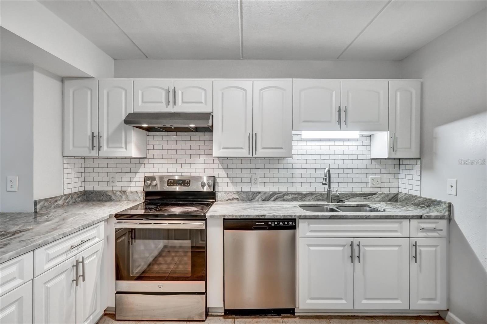 1200 TARPON WOODS BOULEVARD, #P5, Palm Harbor, FL 34685