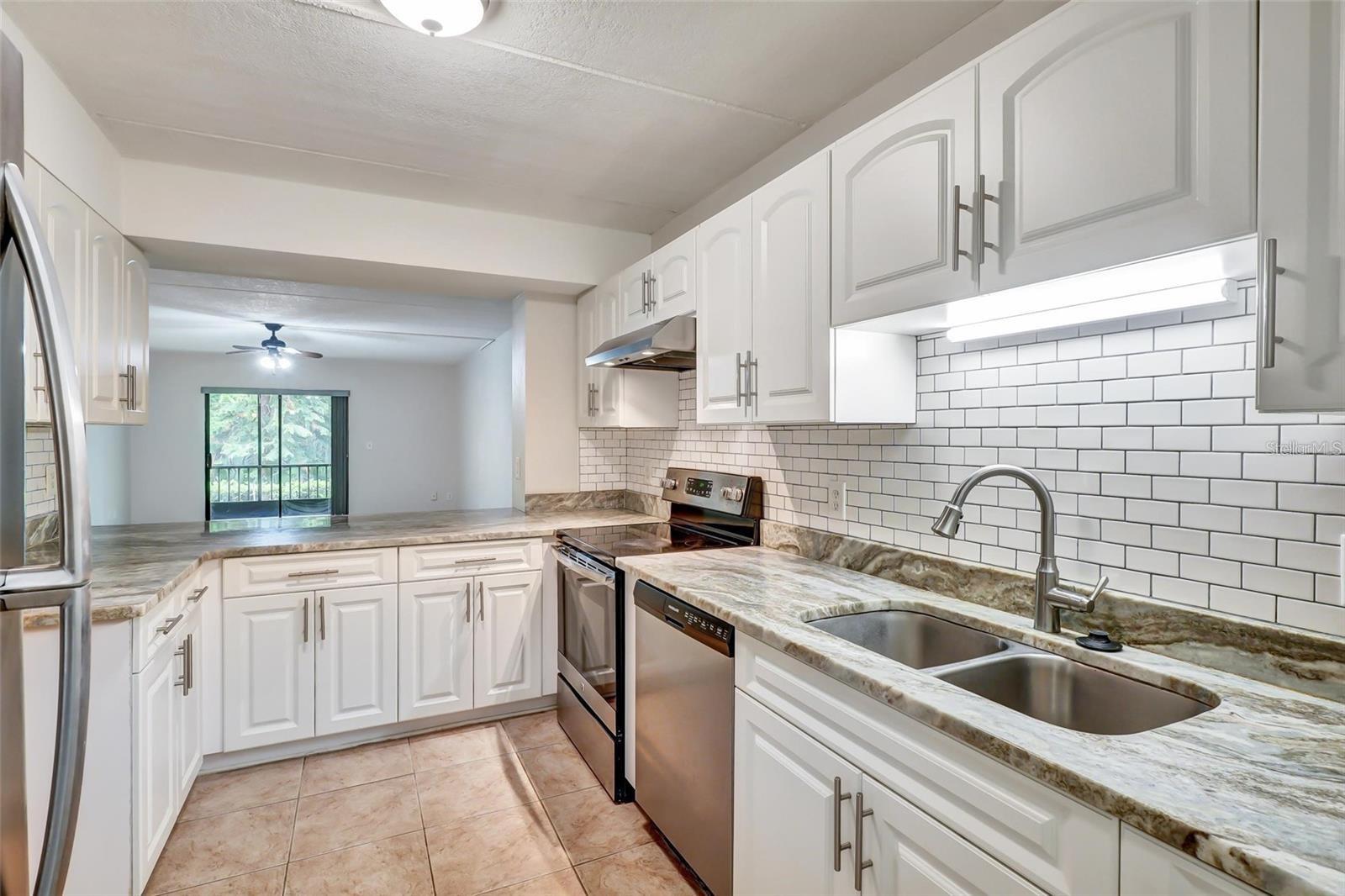 1200 TARPON WOODS BOULEVARD, #P5, Palm Harbor, FL 34685