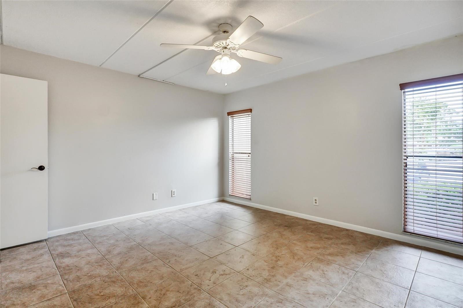 1200 TARPON WOODS BOULEVARD, #P5, Palm Harbor, FL 34685