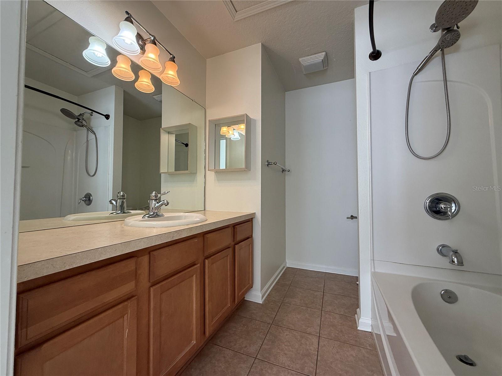 10445 WESTPARK PRESERVE BLVD, Tampa, FL 33625