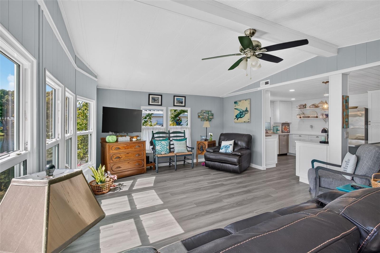 176 CLUBVIEW DRIVE, #3, Safety Harbor, FL 34695