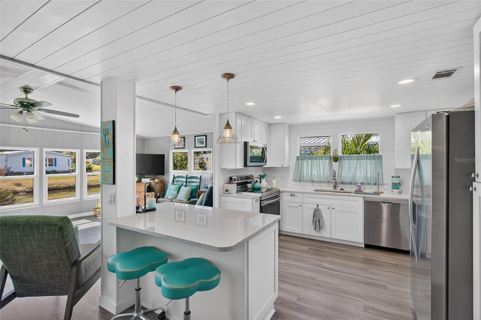 176 CLUBVIEW DRIVE, #3, Safety Harbor, FL 34695