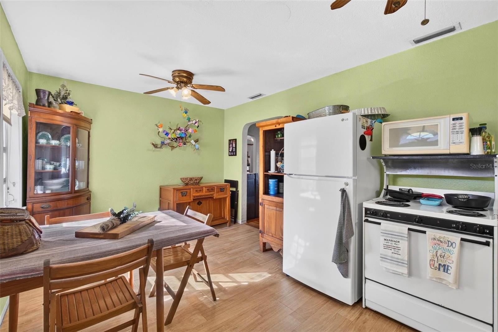 3641 QUEEN STREET N, St Petersburg, FL 33713