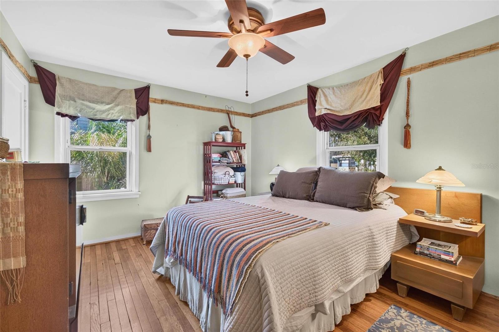 3641 QUEEN STREET N, St Petersburg, FL 33713