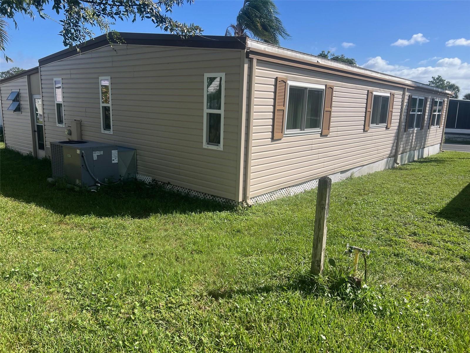 770 ROYAL PALM CIRCLE, Largo, FL 33778