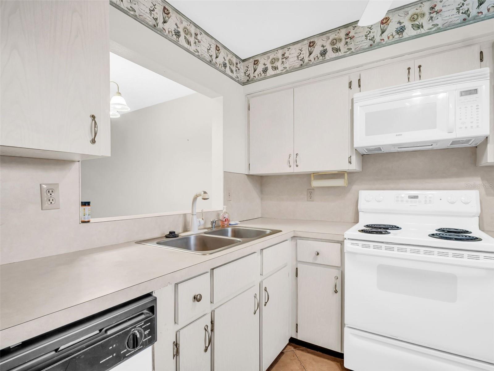 3109 MISSION GROVE DRIVE, #D, Palm Harbor, FL 34684