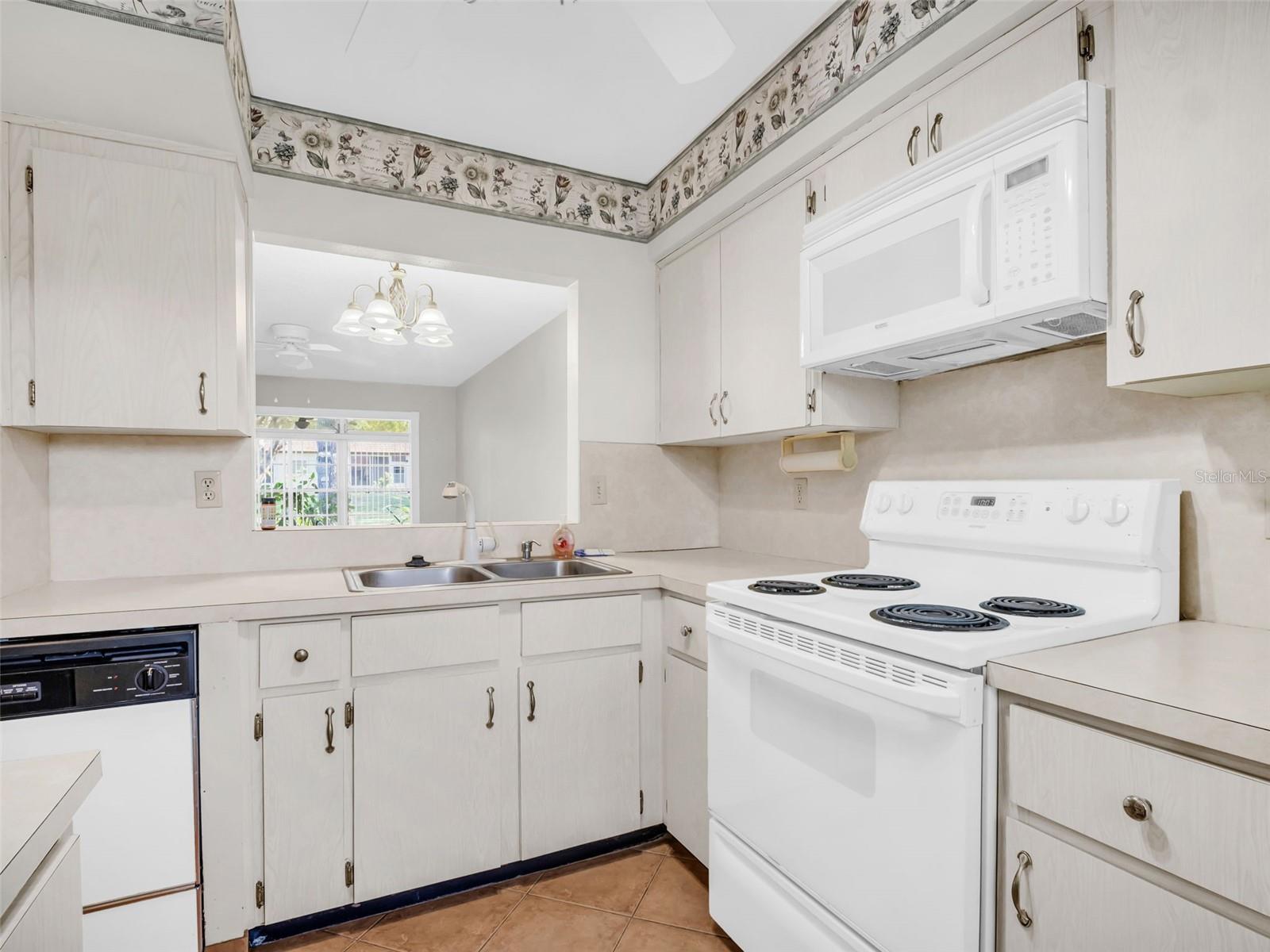 3109 MISSION GROVE DRIVE, #D, Palm Harbor, FL 34684