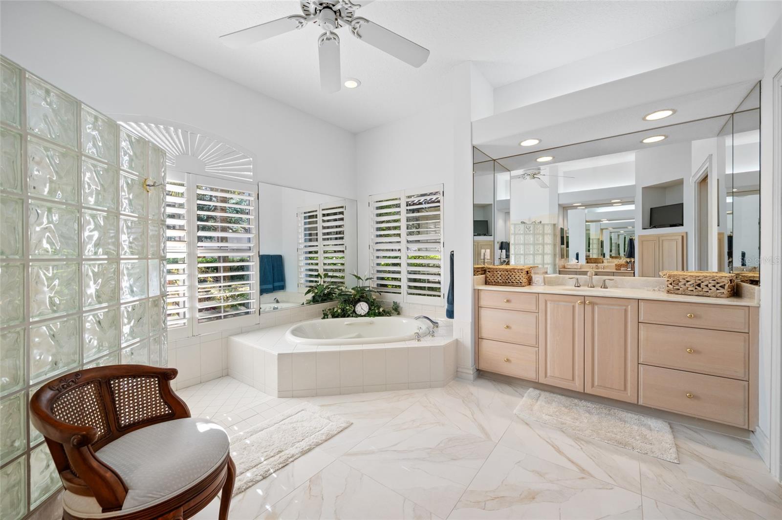 7885 BAYOU CLUB BOULEVARD, Seminole, FL 33777