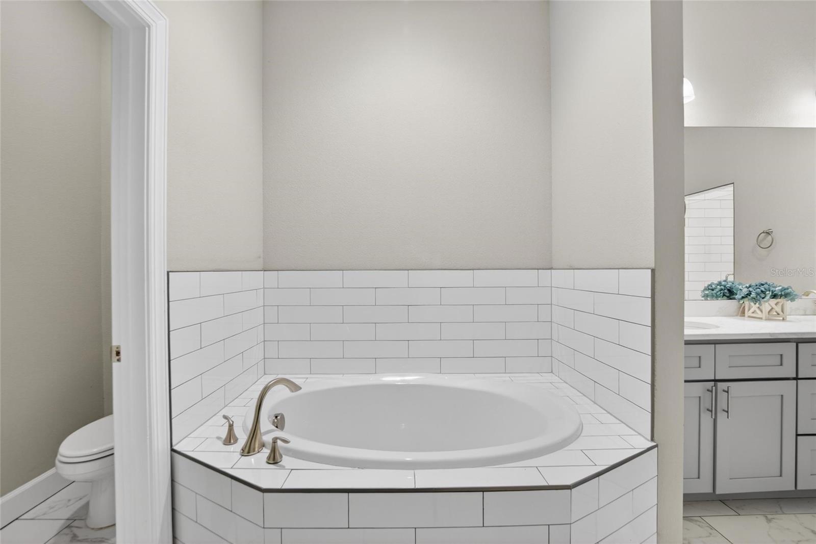 750 GRAND CYPRESS LANE, Tarpon Springs, FL 34689