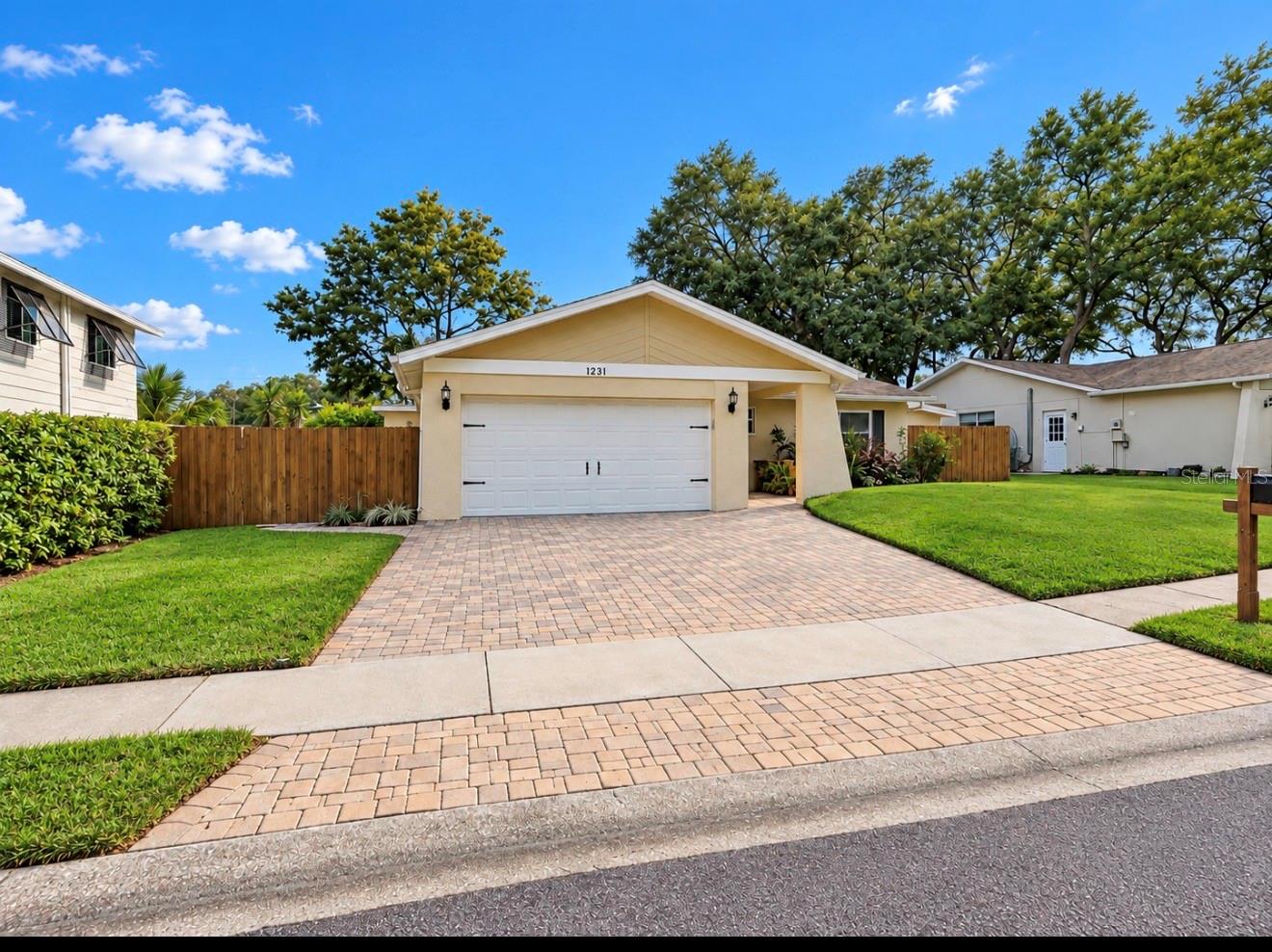 Driveway with pavers
