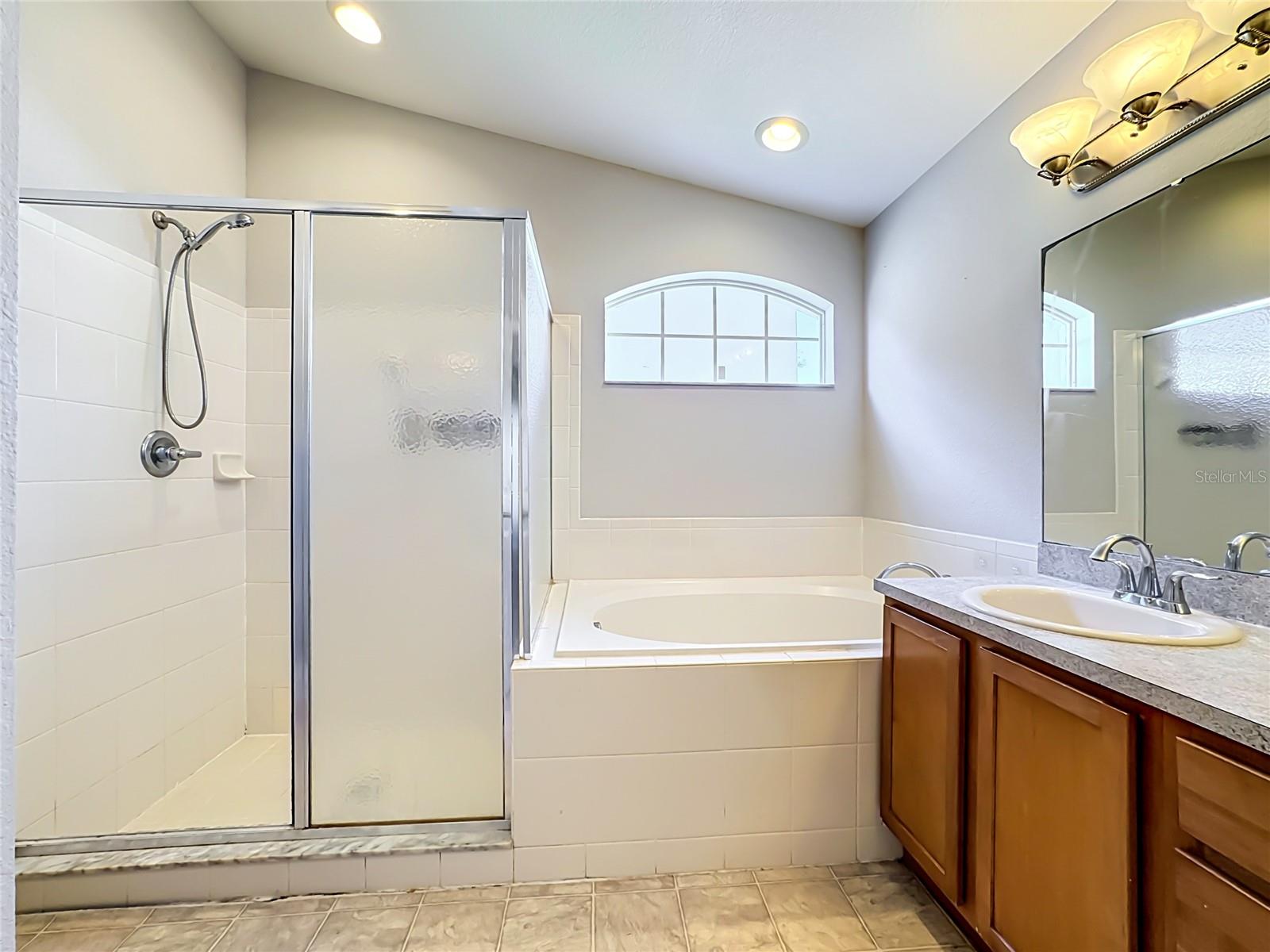 Primary Bedroom - En Suite Bathroom