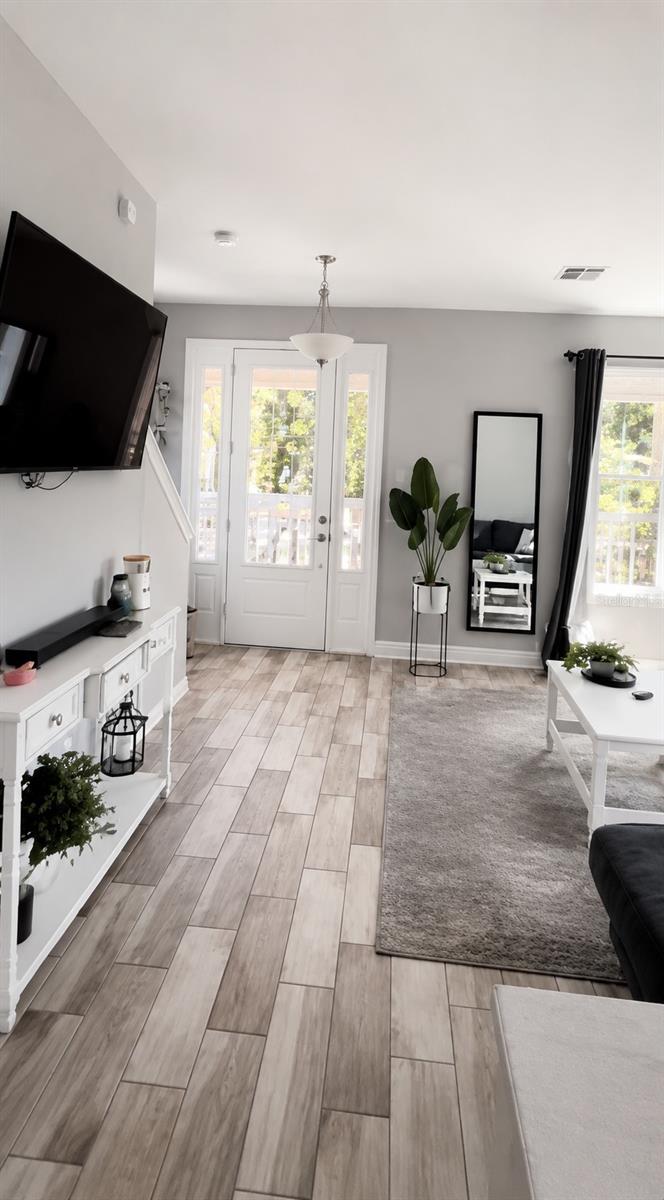 High ceilings, open plan, and bathed in sunshine.