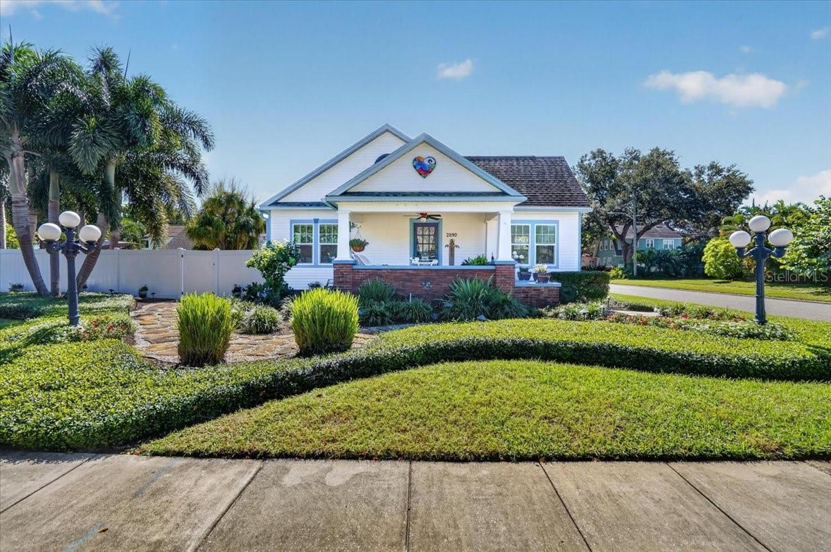 2890 8TH AVENUE N, St Petersburg, FL 33713