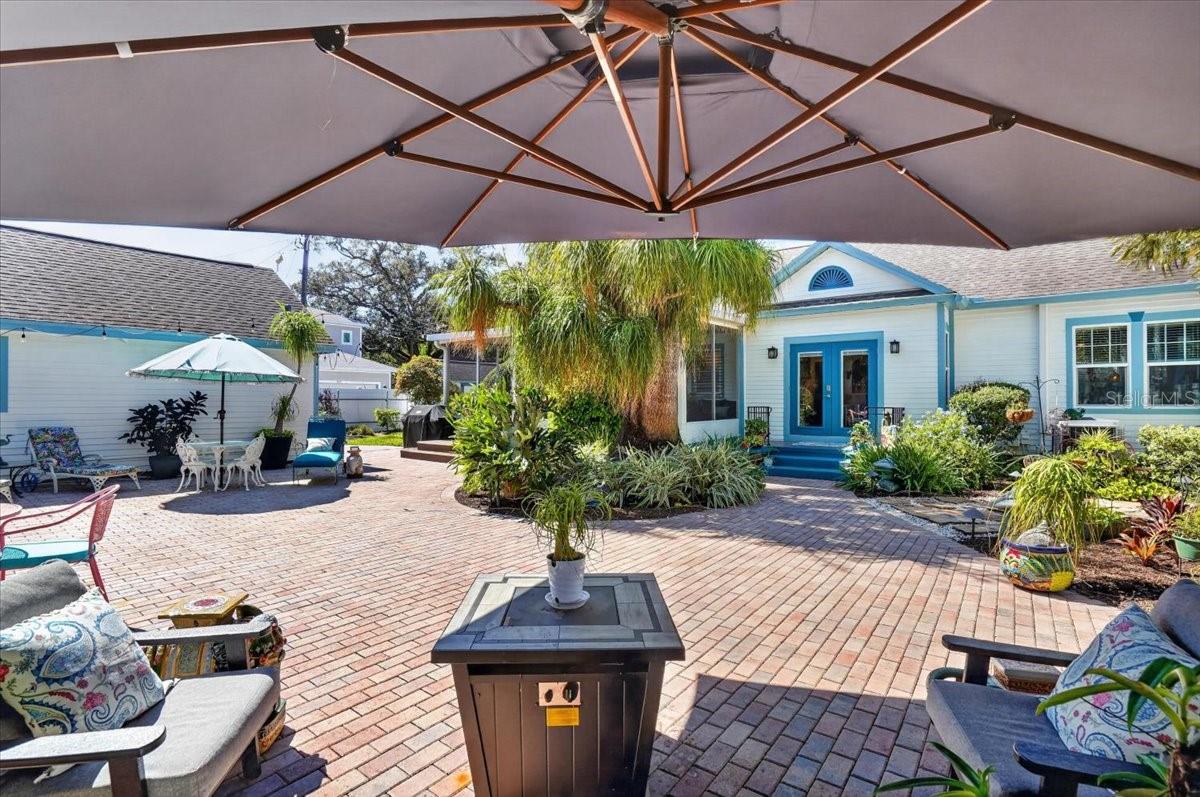 2890 8TH AVENUE N, St Petersburg, FL 33713