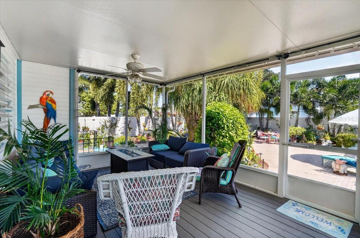 2890 8TH AVENUE N, St Petersburg, FL 33713