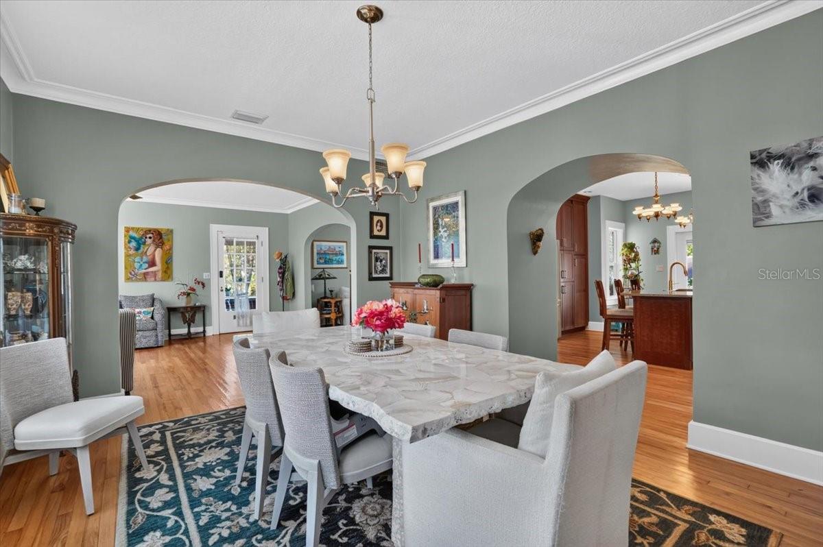 2890 8TH AVENUE N, St Petersburg, FL 33713