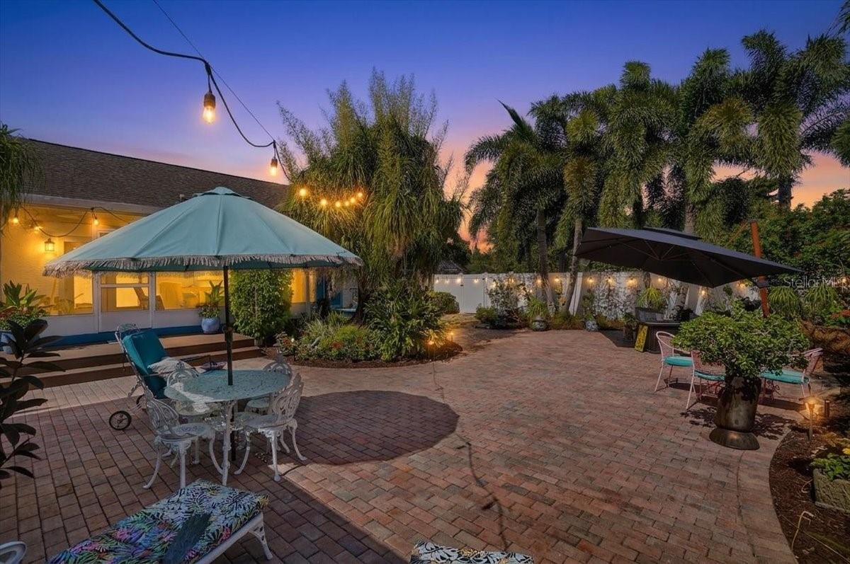 2890 8TH AVENUE N, St Petersburg, FL 33713
