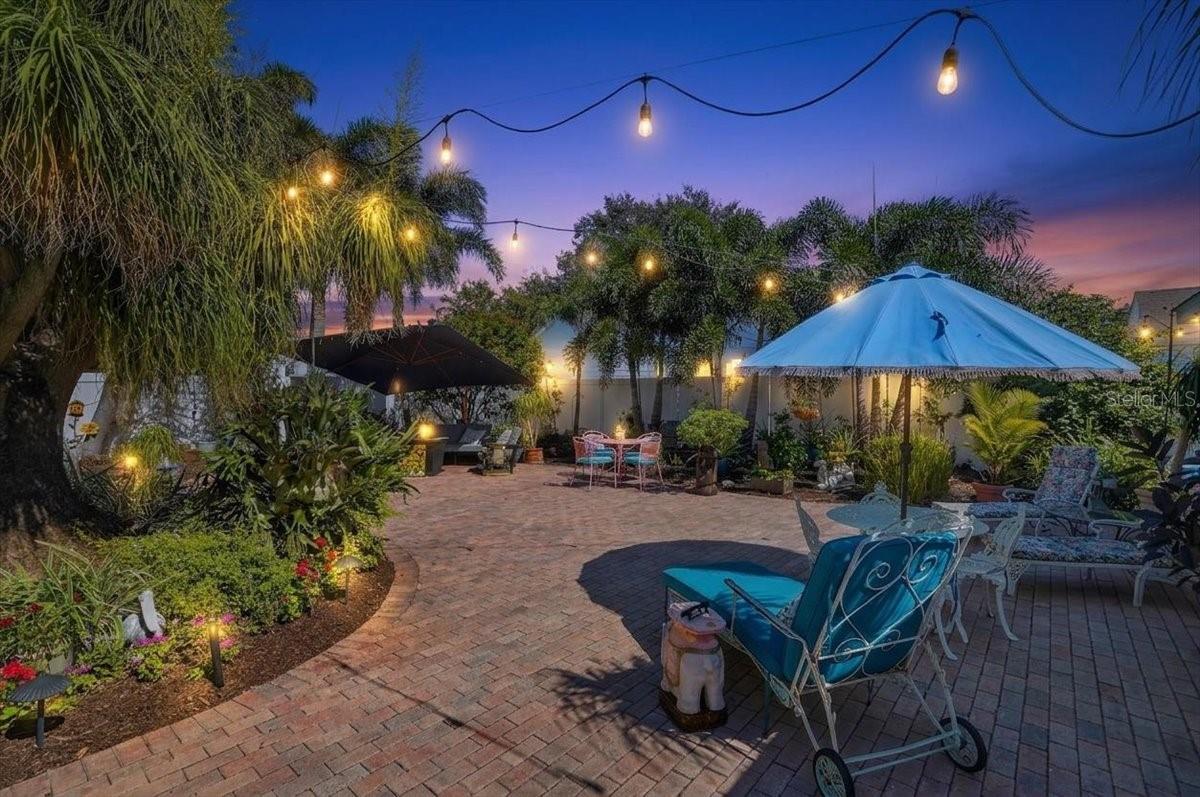 2890 8TH AVENUE N, St Petersburg, FL 33713