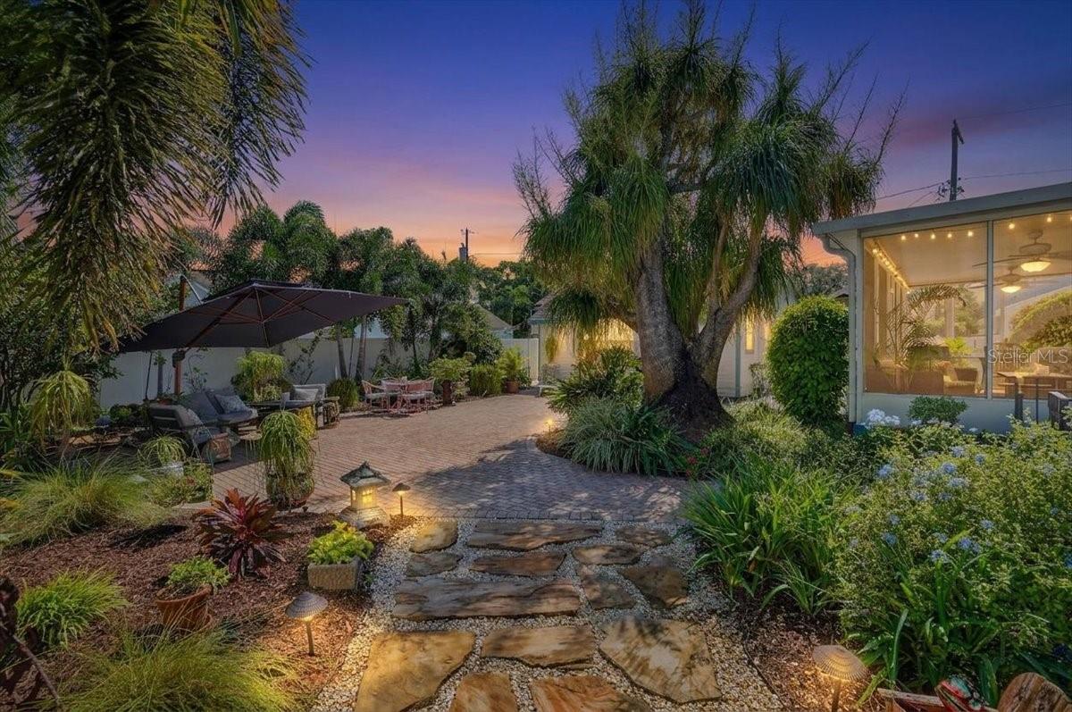 2890 8TH AVENUE N, St Petersburg, FL 33713