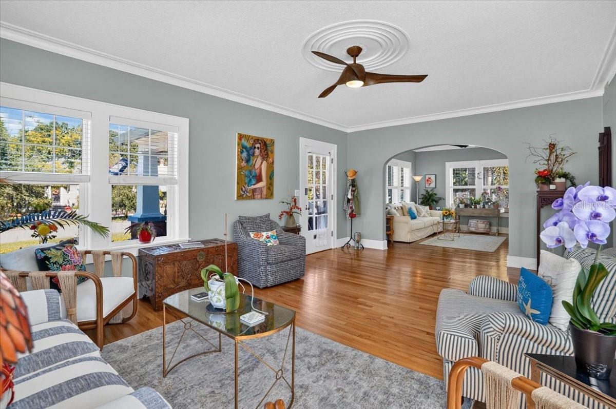 2890 8TH AVENUE N, St Petersburg, FL 33713