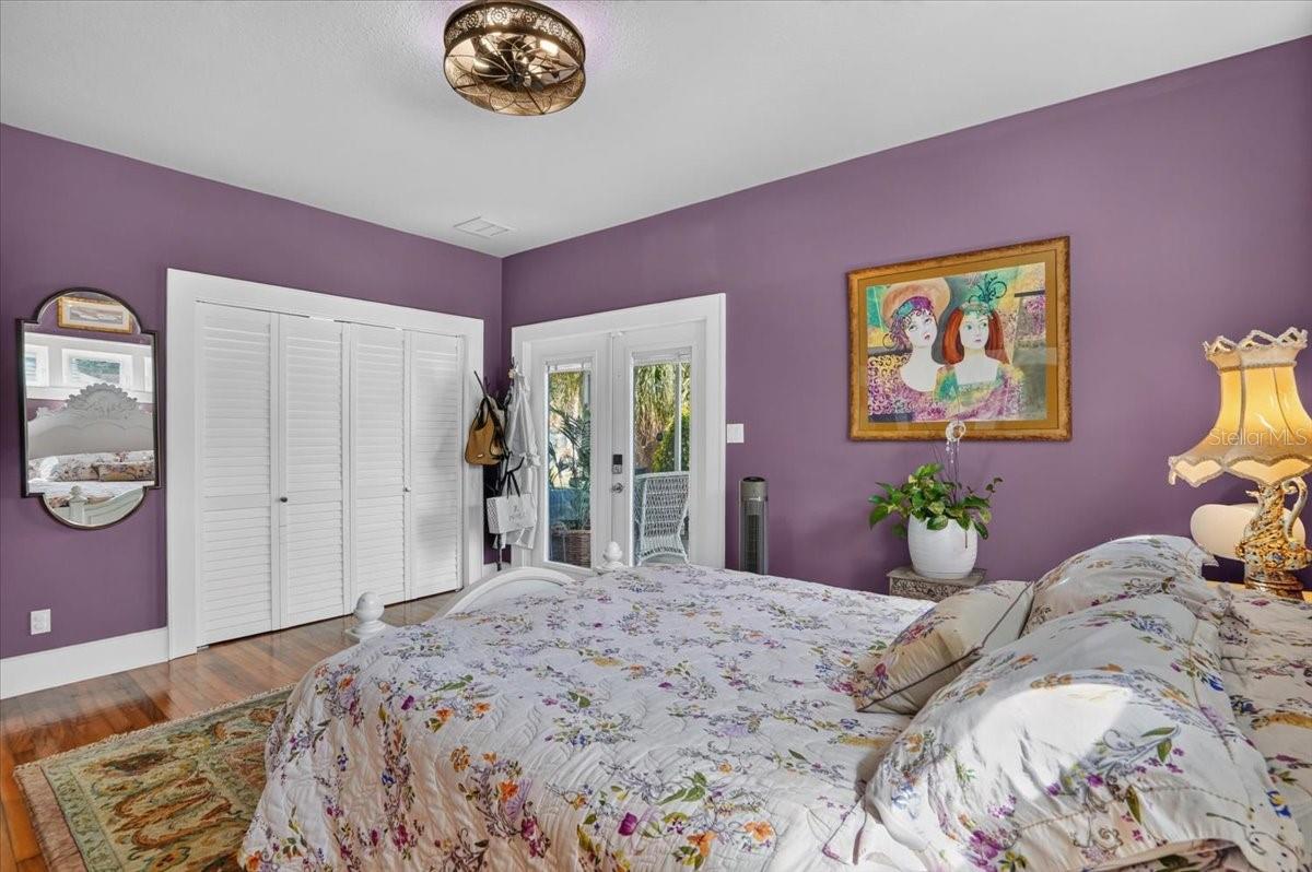 2890 8TH AVENUE N, St Petersburg, FL 33713